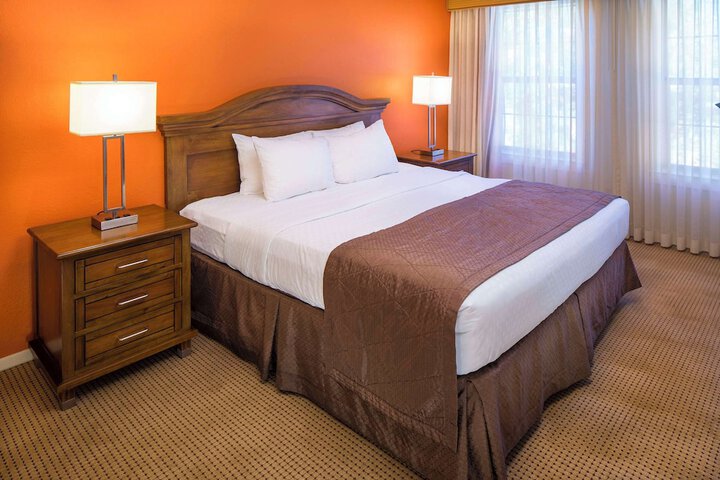Room 18 of 27