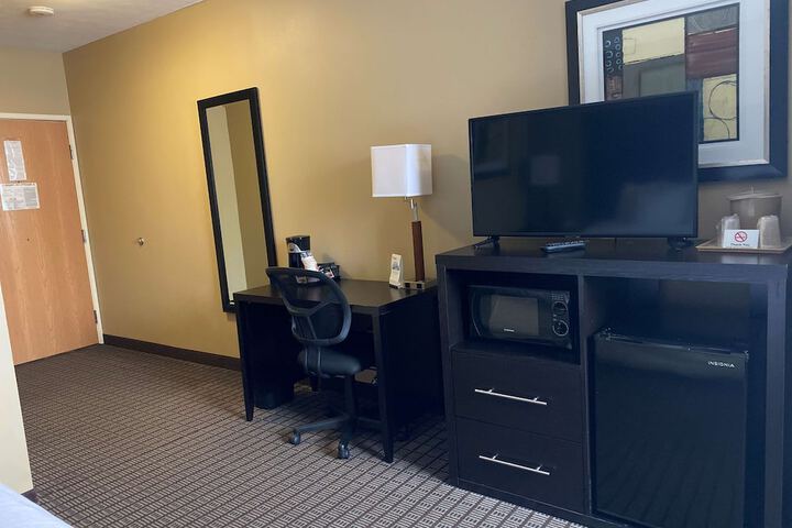 Room 13 of 20