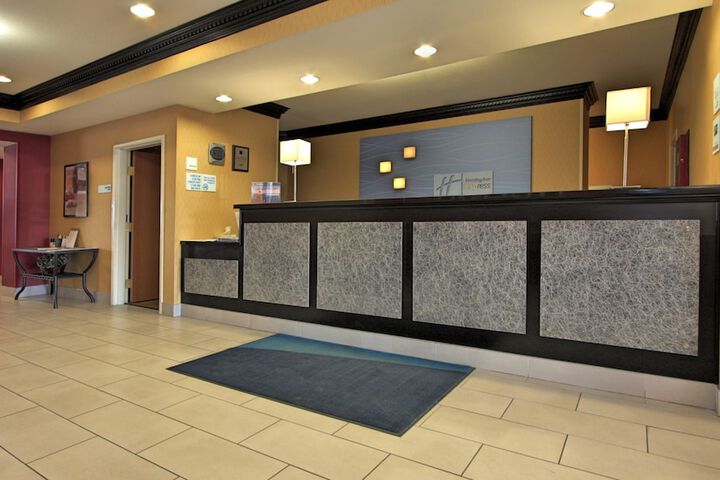Hotel 4 of 34