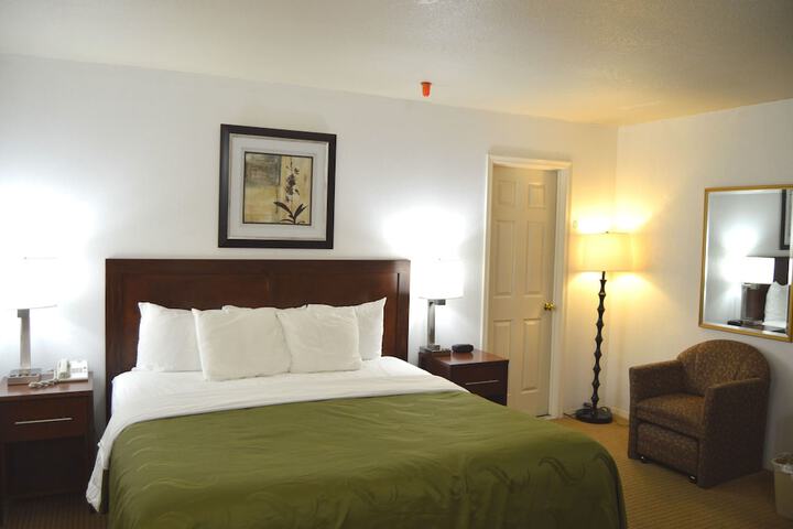 Room 22 of 49