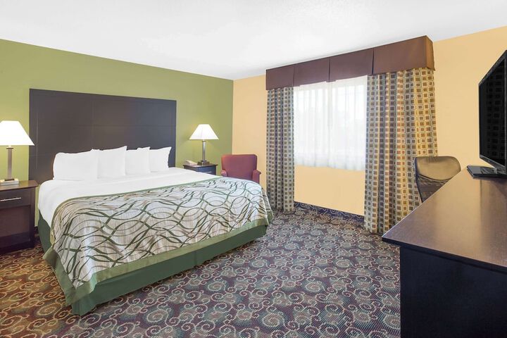 Room 21 of 25