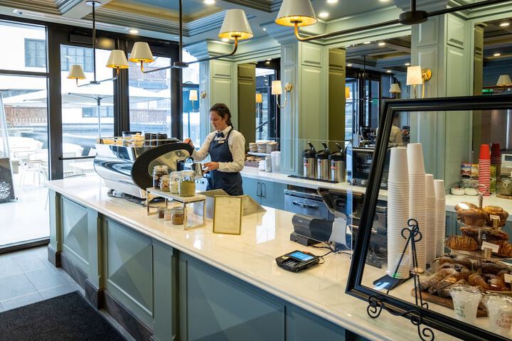 Breakfast/Coffee Service 90 of 110