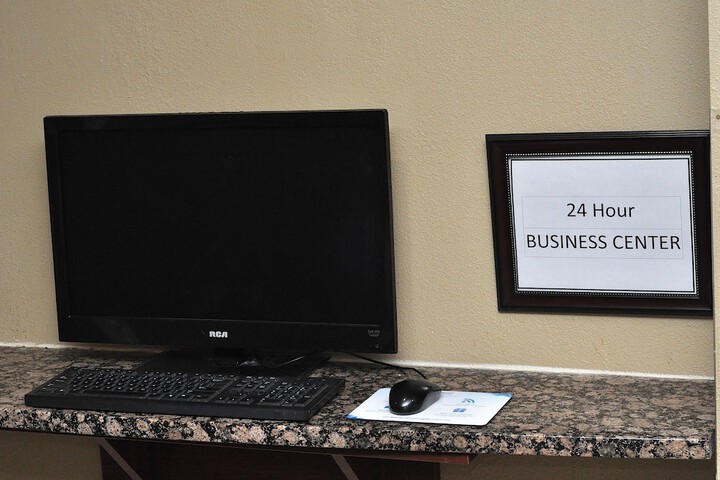 Business Center 33 of 34