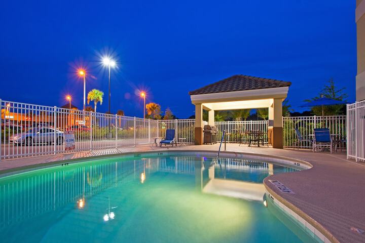 Pool 8 of 35