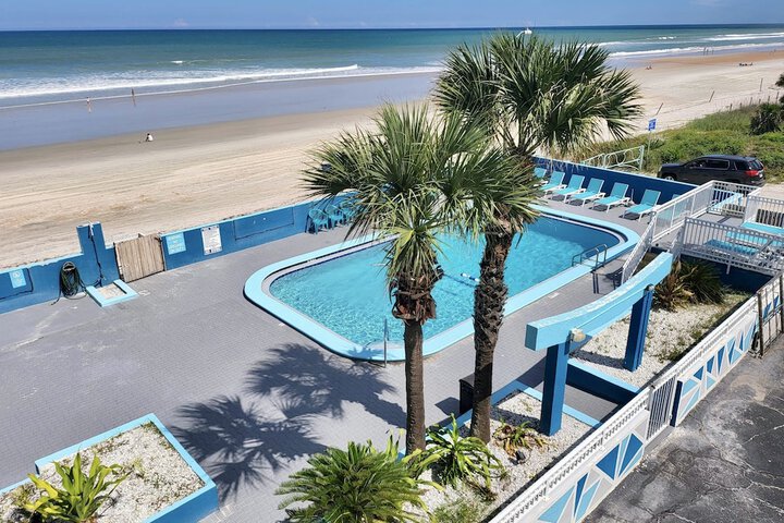 Pool 10 of 55