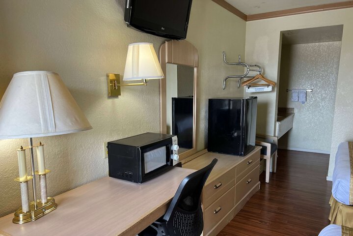 Room 31 of 36