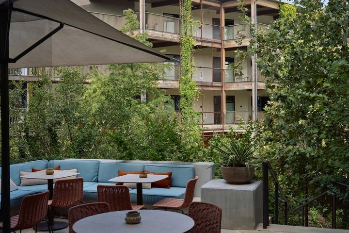 Terrace/Patio 103 of 104