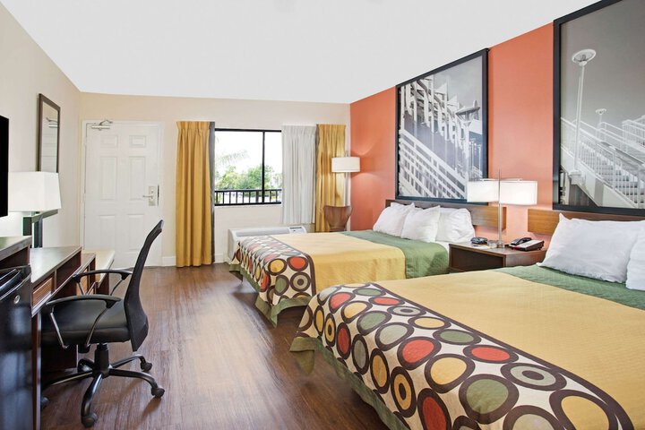 Room 13 of 27