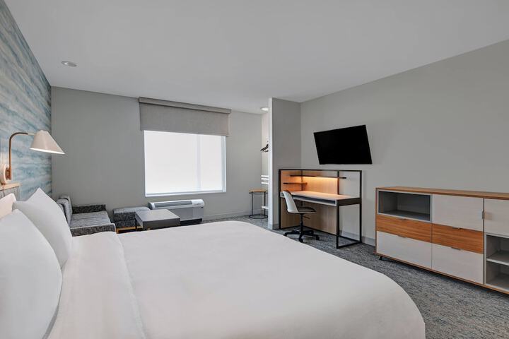 Room 19 of 37