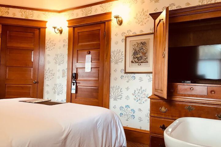 Pacific Grove Inn
