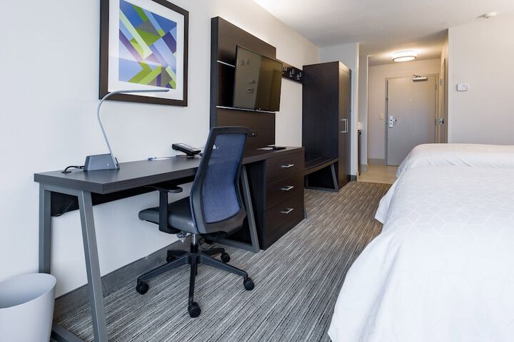 Holiday Inn Express & Suites Hood River by IHG