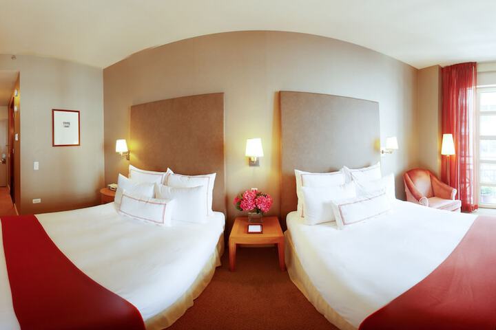 Room 41 of 44