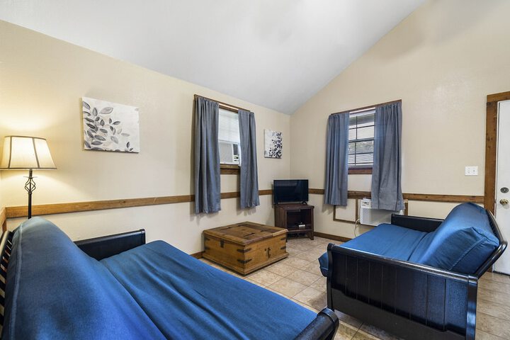 Room 18 of 65