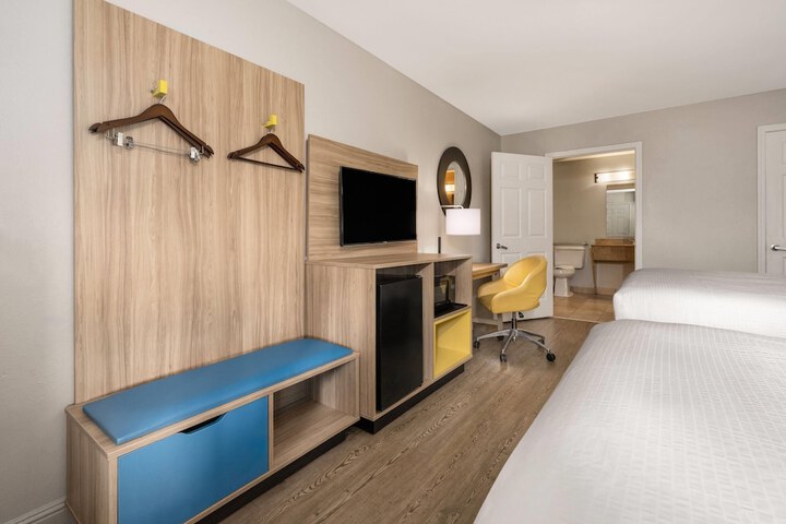 Days Inn by Wyndham Anderson