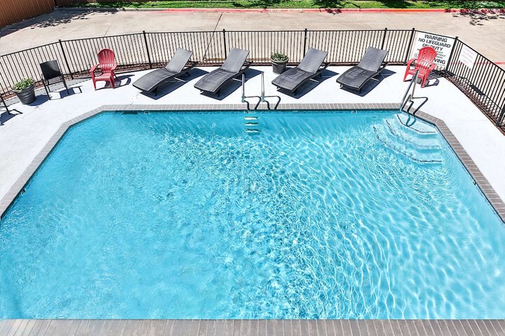Pool 8 of 33