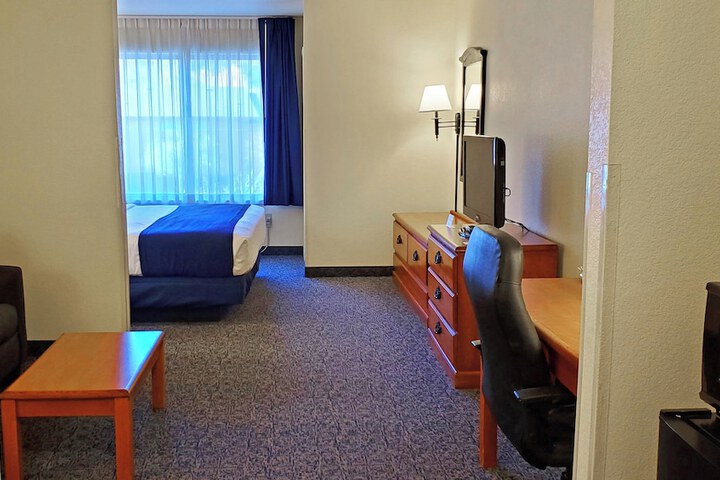 Room 21 of 50