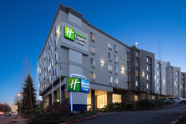 Hotel 4 of 43