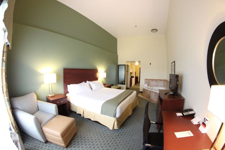 Room 43 of 113