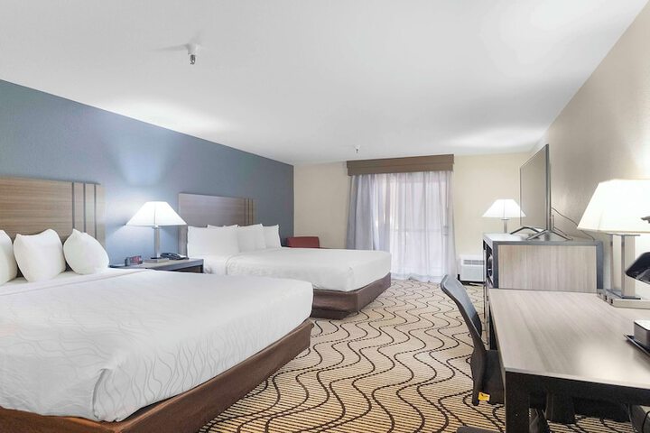 Best Western Plus Heritage Inn