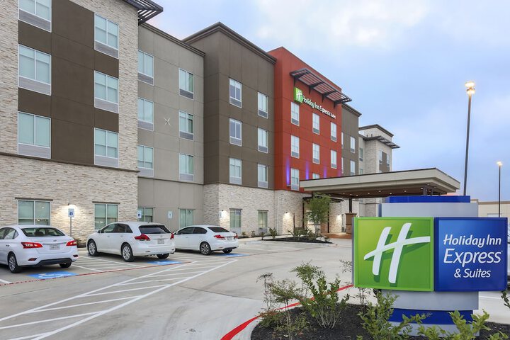 Hotel 9 of 98