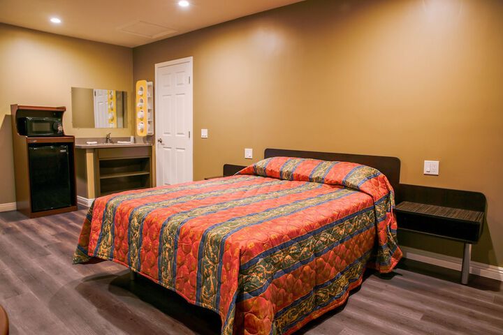 Room 7 of 17