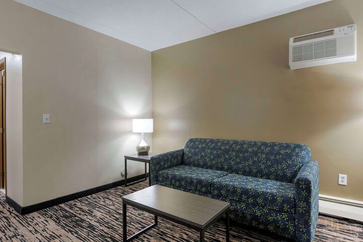 Room 16 of 24