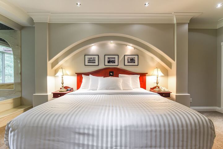 Room 31 of 64