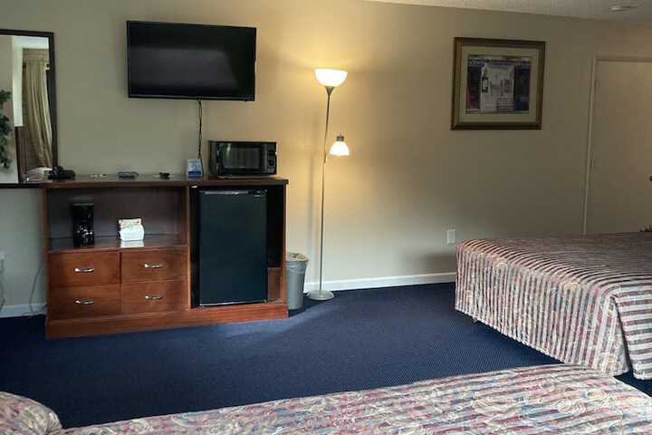 Room 17 of 25