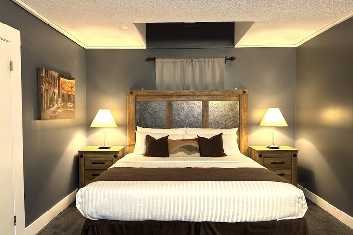 Divya Sutra Plaza and Conference Centre Vernon, BC