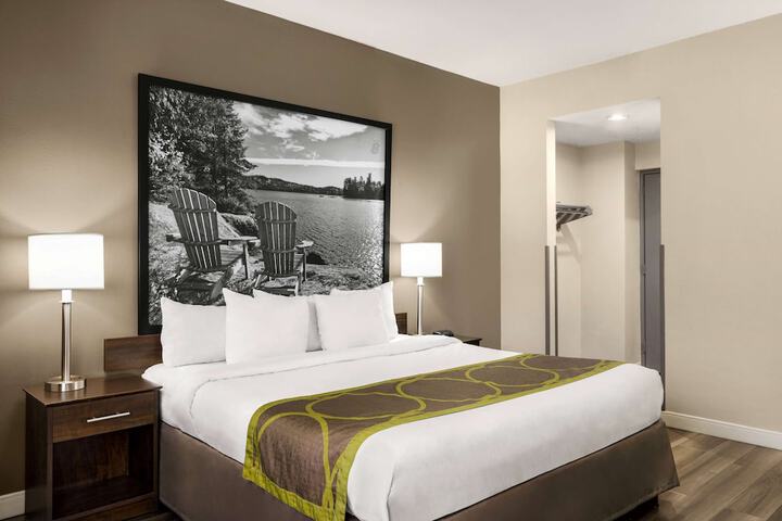 Room 31 of 40
