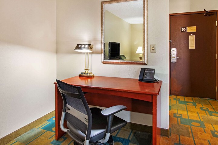 Room 15 of 31