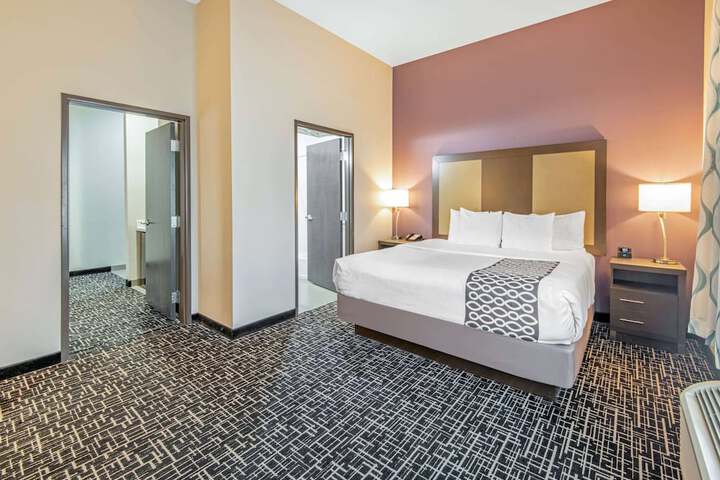Room 8 of 30