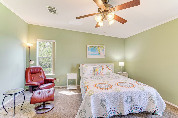 Swim Golf & Relax: Family Gem in North Fort Myers