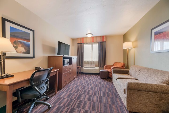 Room 12 of 34