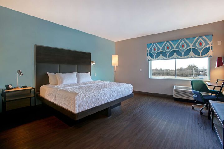 Room 27 of 44
