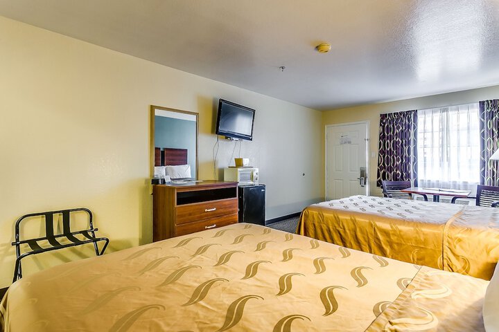Room 15 of 17