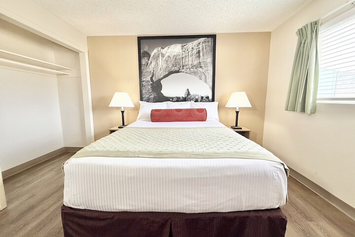 Room 8 of 22