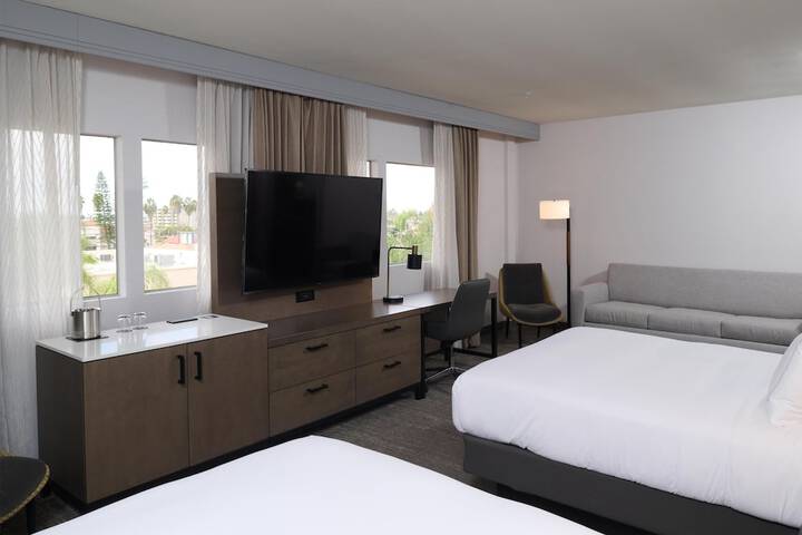 DoubleTree by Hilton Buena Park
