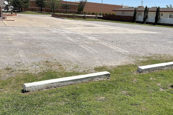 Property Grounds 47 of 51