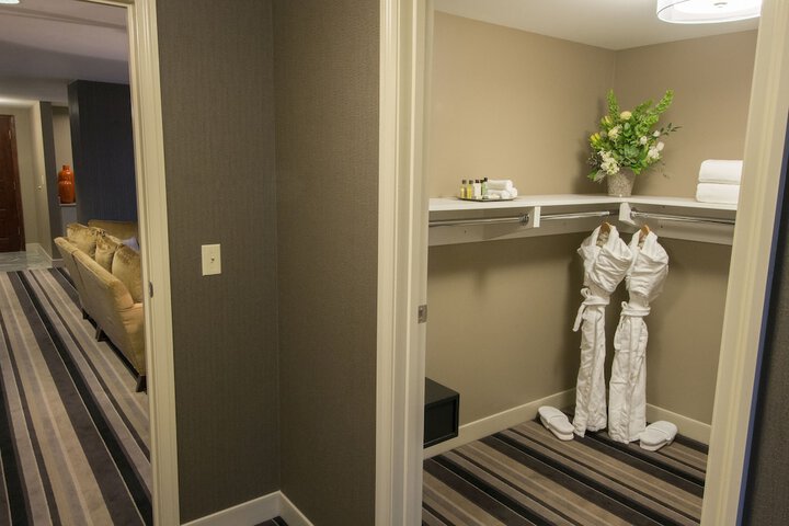 Room 74 of 154
