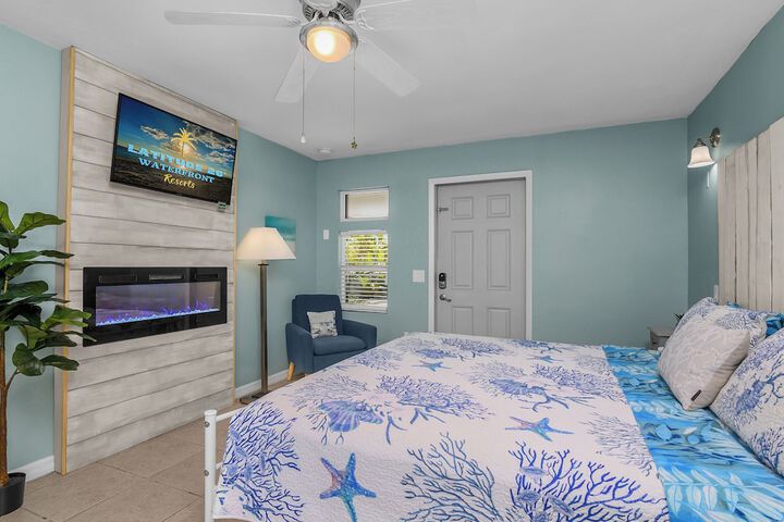 Latitude 26 Waterfront Boutique Resort - Bonita Springs