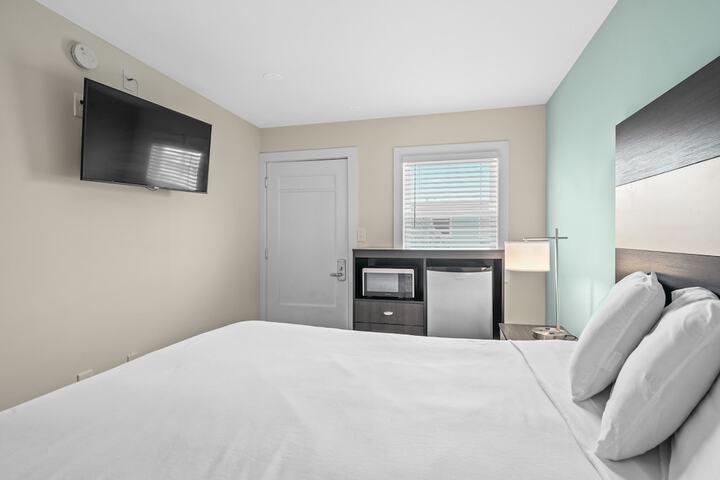Room 25 of 46