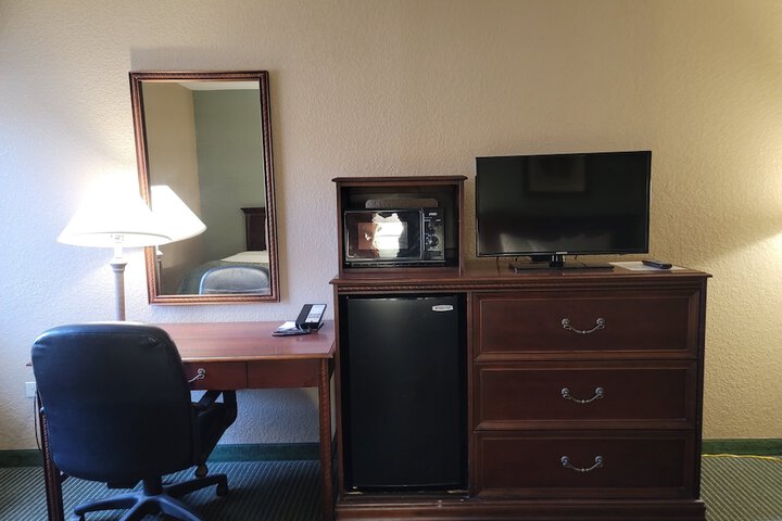 Room 18 of 43