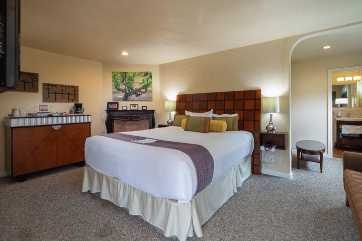 Room 28 of 40