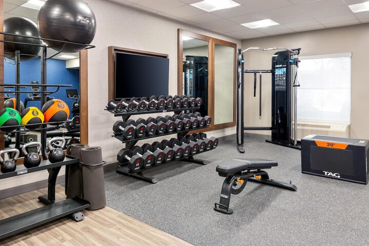 Hampton Inn & Suites Charlottesville-At the University