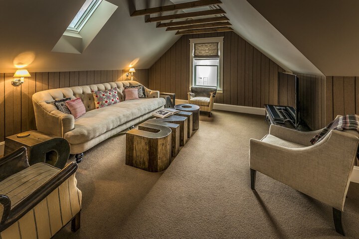 Dunton Town House