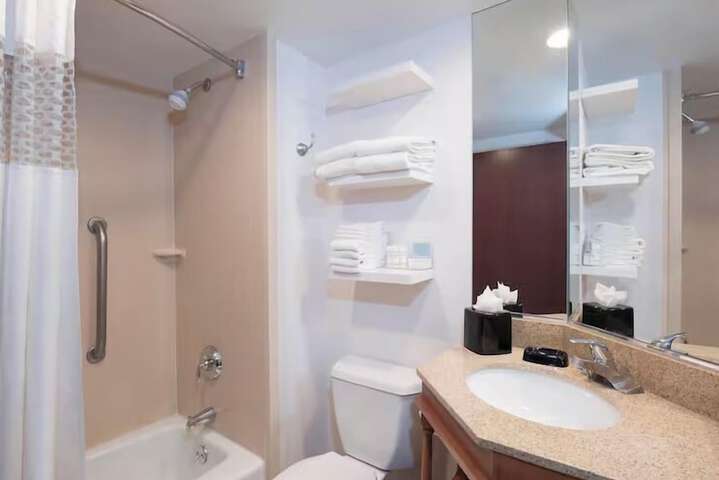 Room 12 of 25