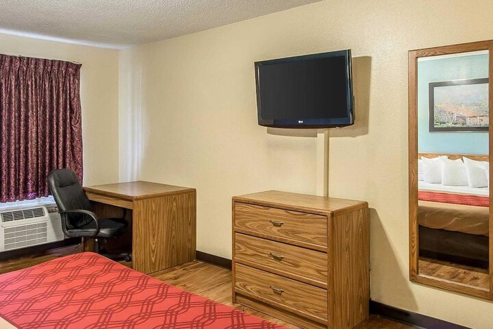 Room 25 of 71