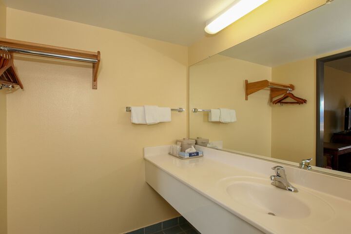 Room 12 of 31