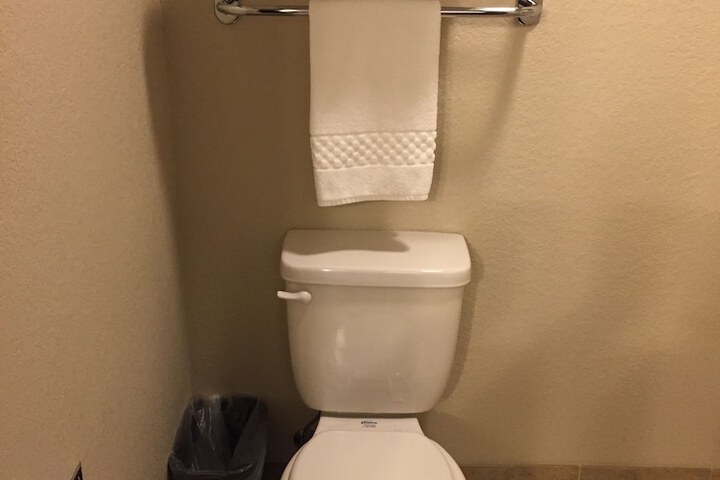 Room 60 of 106